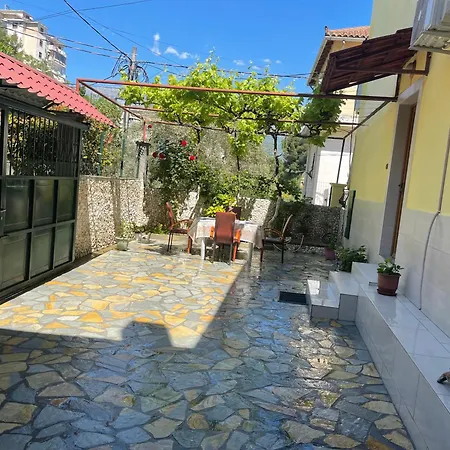 Apartment Artur's 2 Gjirokastër