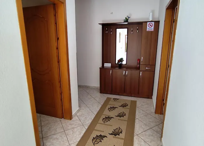 Artur's 2 * Gjirokastër